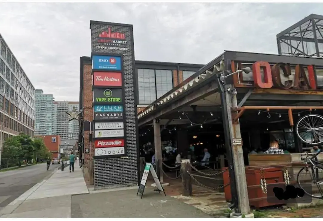 Apartment Downtown Spacious Lakeview 2 Beds Salt Water Pool Gym Free Parking Toronto