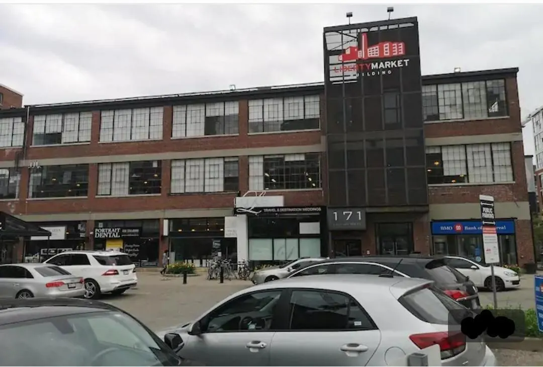 Downtown Spacious Lakeview 2 Beds Salt Water Pool Gym Free Parking Toronto Apartment