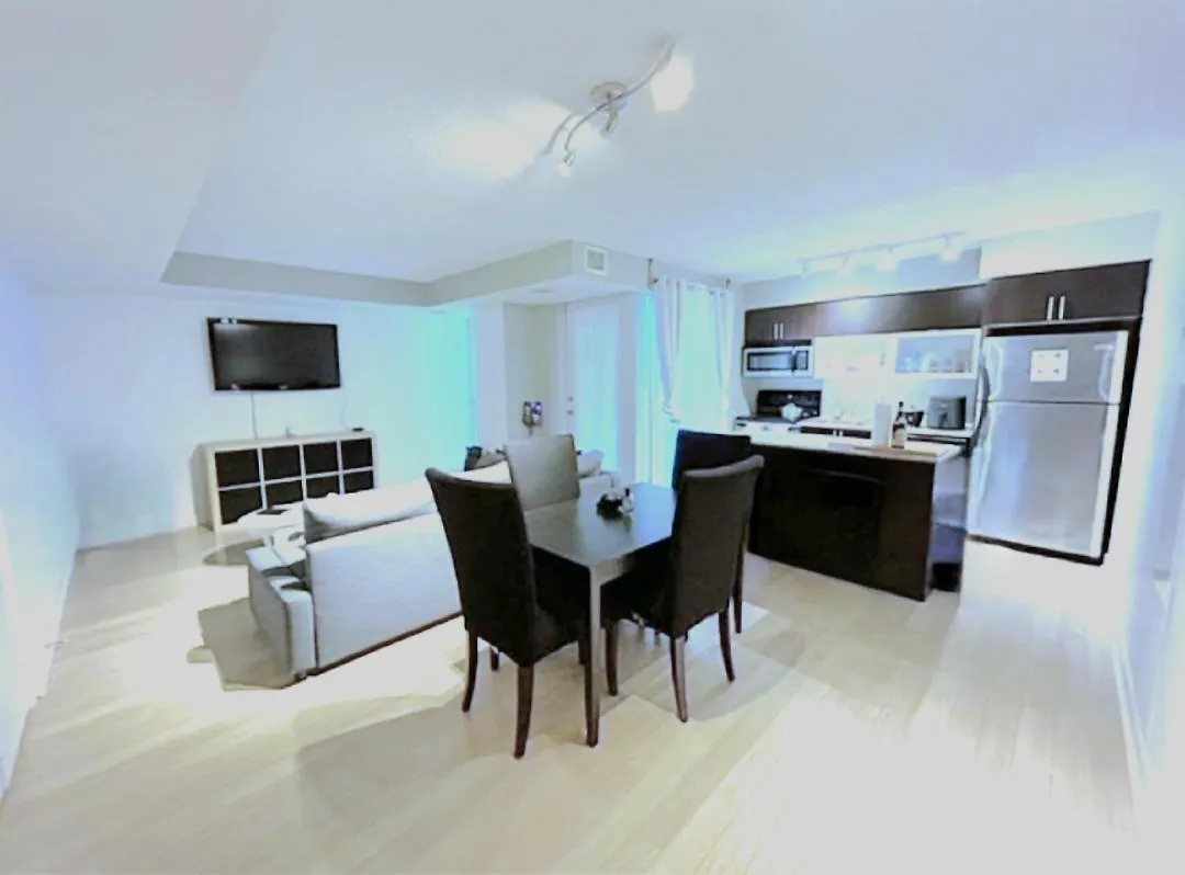 Downtown Spacious Lakeview 2 Beds Salt Water Pool Gym Free Parking Toronto 0*,